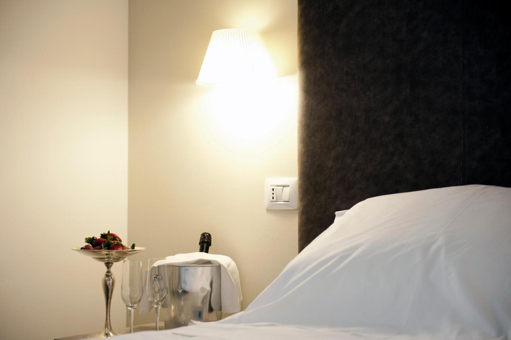 Db Hotel Verona Airport Congress & Spa Caselle Di Sommacampagna Exterior foto